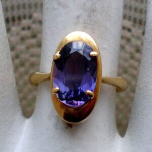 Vintage Russian Soviet USSR 18K 750 Yellow Gold Amethyst Color Corundum RING